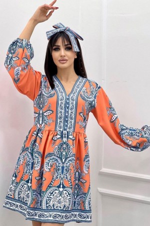 Jennyfer Garment Turuncu Atlas Kumaş Elbise – Cesur ve Canlı Stilin Anahtarı