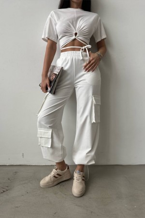Quzen Beyaz Kargo Cep Pantolon – Minimal ve Fonksiyonel Tasarım