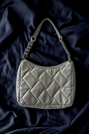 Rahatlık Ve Şıklığın Buluştuğu Bayan Omuz Çantaları Gri