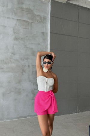 Signora Rosso Fuşya Şort – Cesur ve Dinamik Şıklık